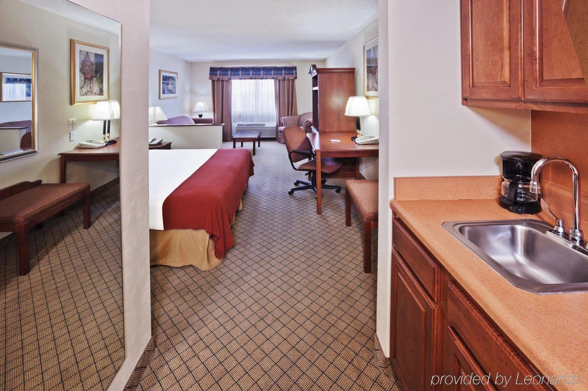 Holiday Inn Express Hotel And Suites Mesquite By Ihg Стая снимка