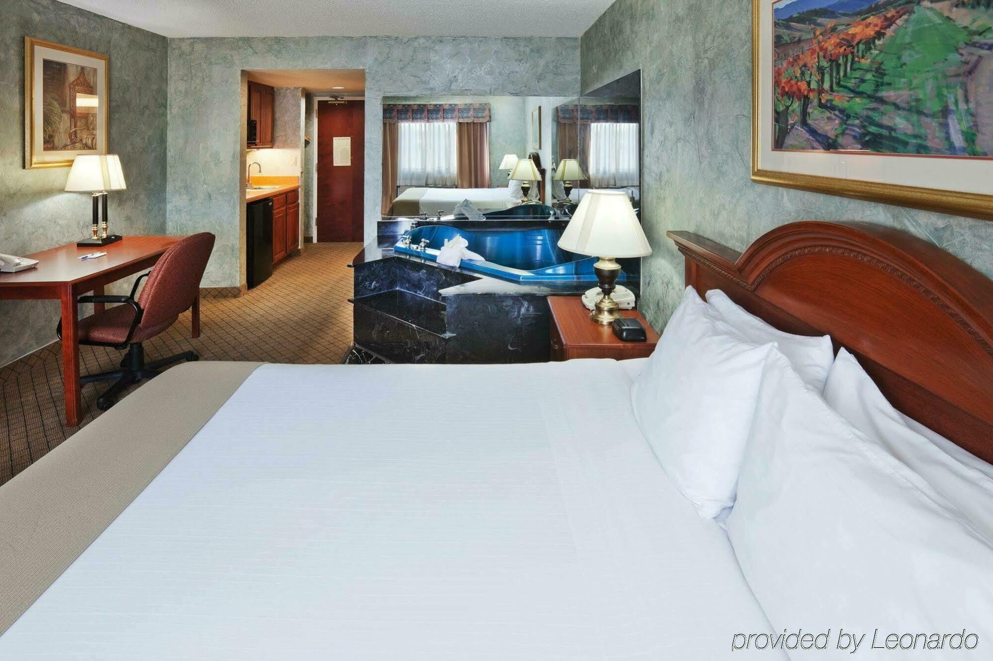 Holiday Inn Express Hotel And Suites Mesquite By Ihg Екстериор снимка
